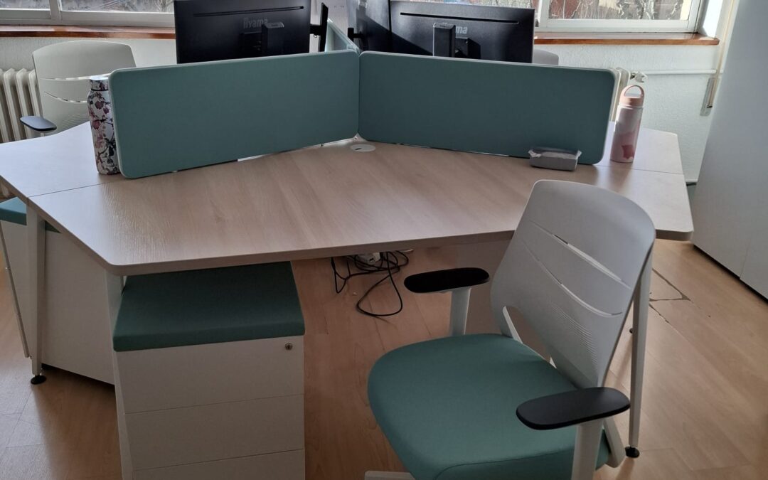 Espacio colaborativo optimizado con mesas TWIST GEN y sillas EFIT de ACTIU en Amidown
